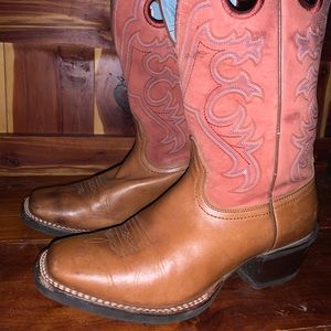 Women’s Ariat boots